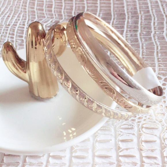 Vintage Jewelry - Gold Tone Laser Cut Bangle Set